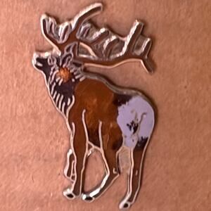 Vtg Bugling Bull Elk Enamel Lapel Pin Retro Animal Wildlife Conservation Hunting
